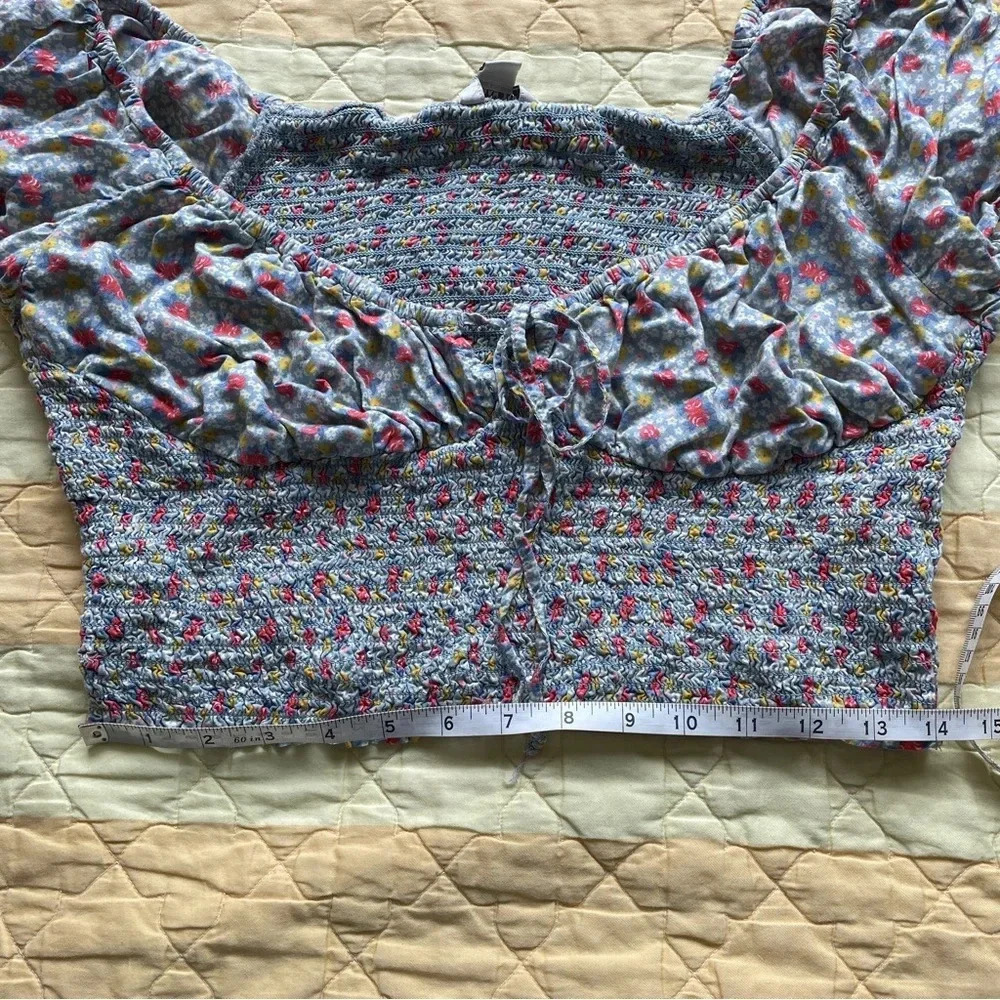 American Eagle Smocked Floral Crop Top- Size L - Picture 10 of 11